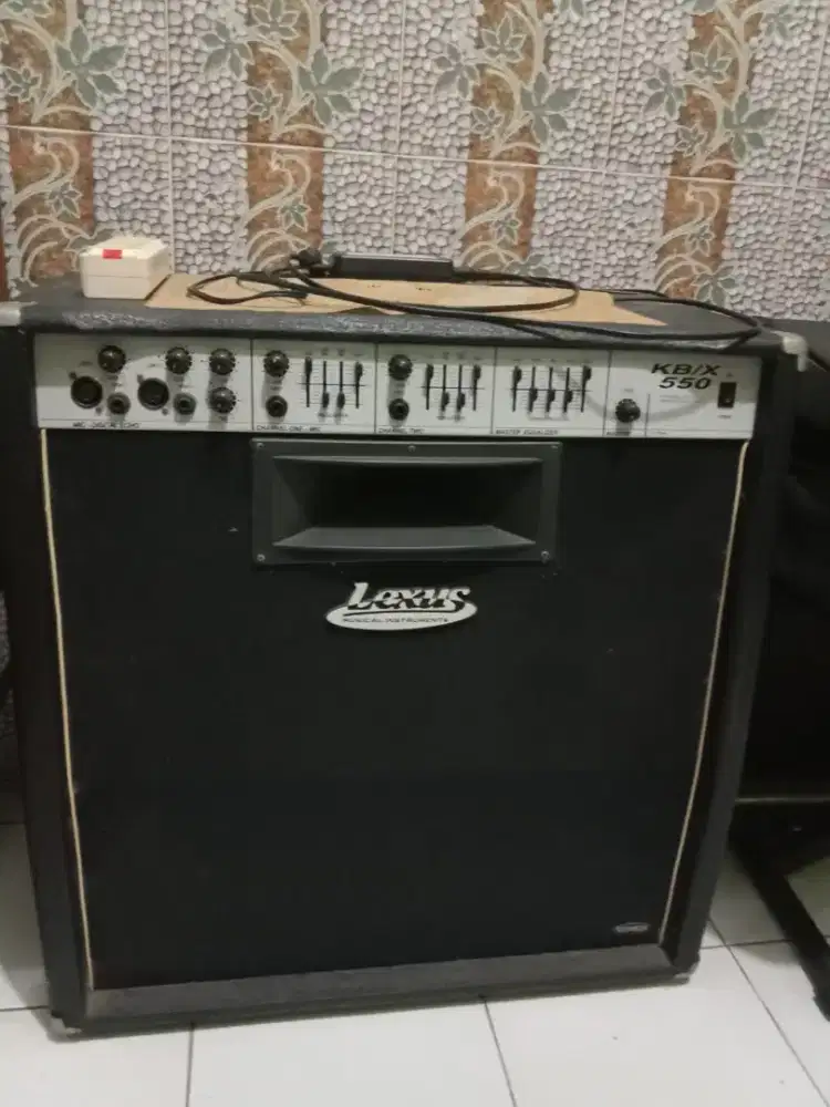 Dijual BACK SOUND Lexus KBS 550  harga 3 juta nego