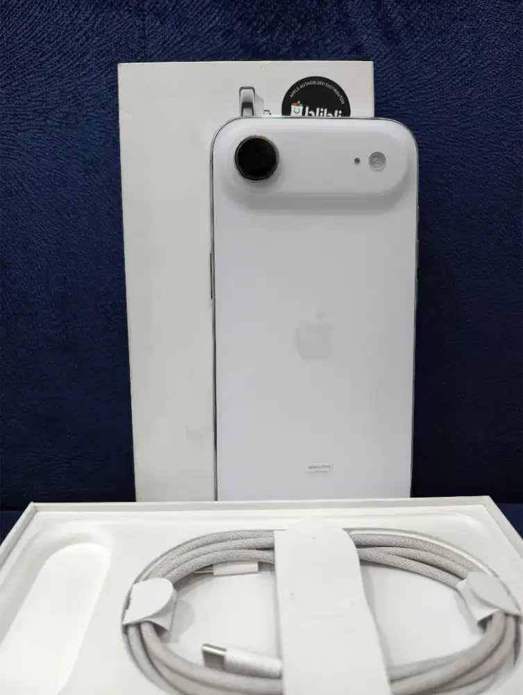 iPhone Air 256GB Blibli SA/A cloude white garansi panjang