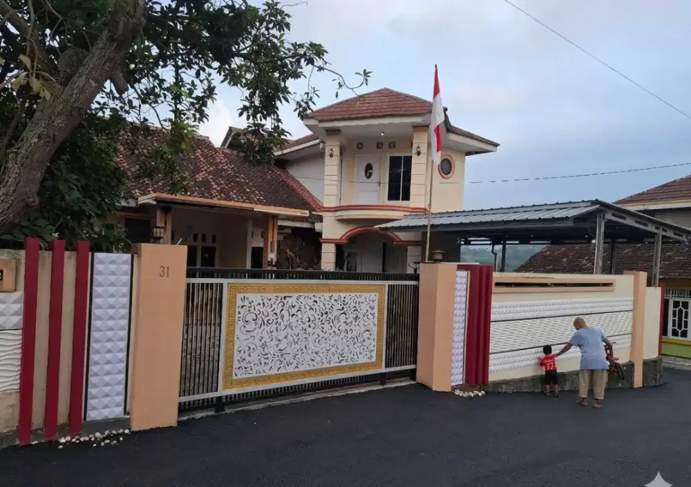 RUMAH MEWAH ASRI NYAMAN JAUH DARI BANJIR