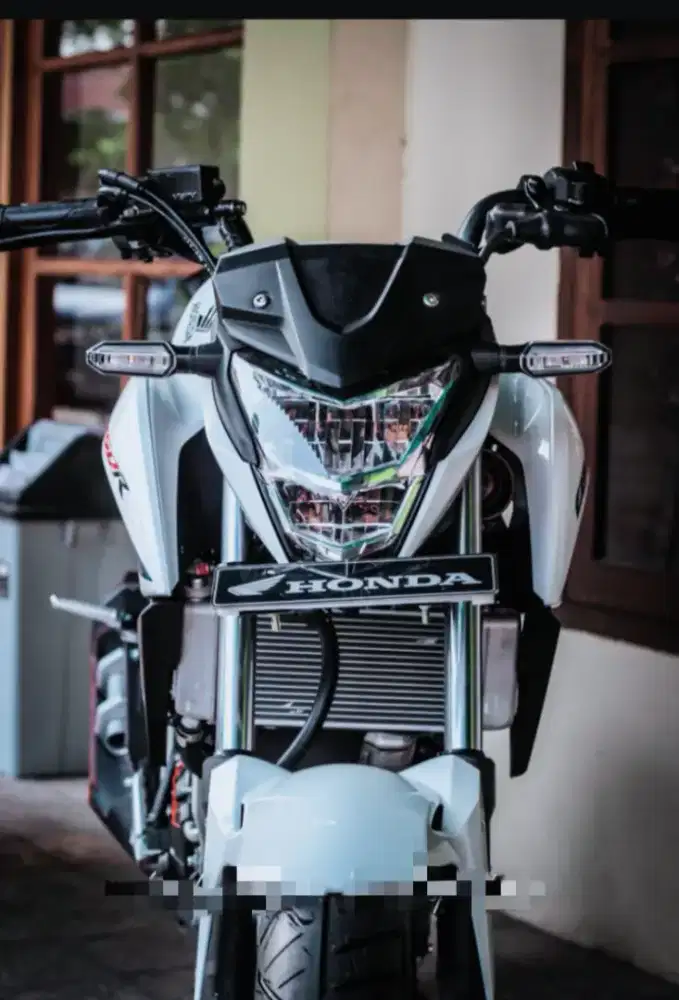Bismillah, Dijual Cepat Honda CB150r Lengkap Tahun 2016 Pajak Baru Off