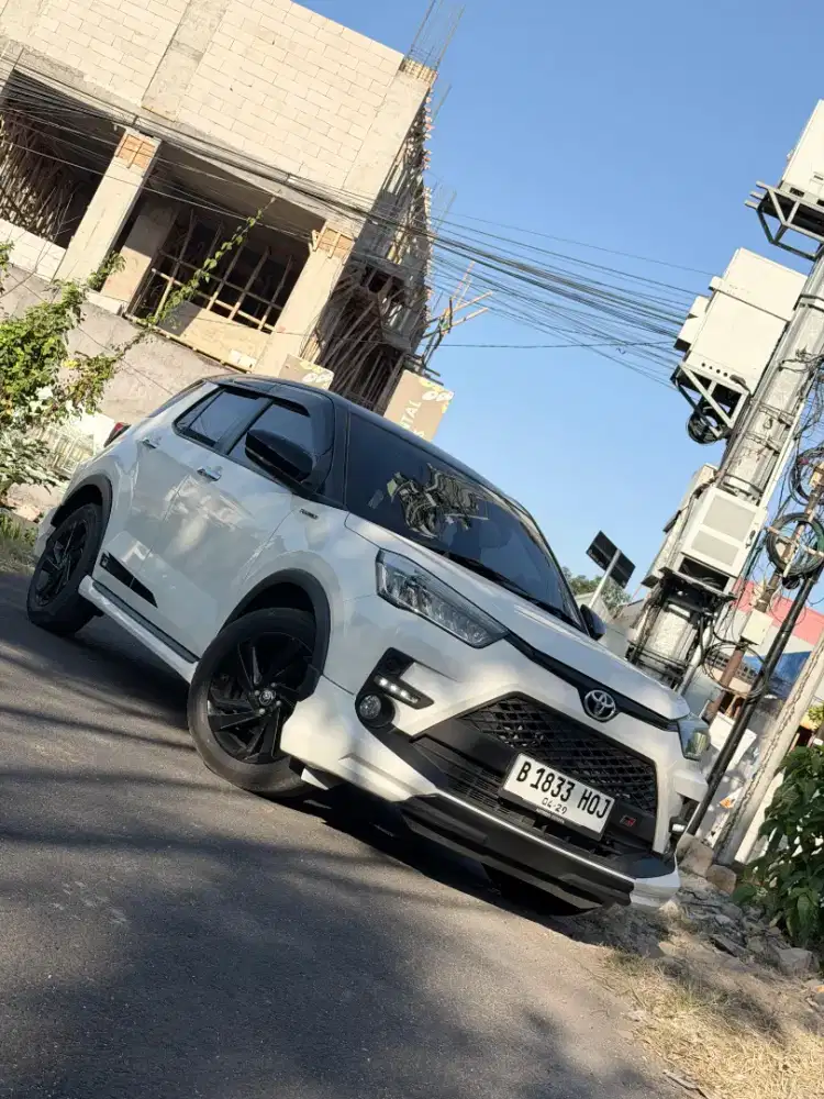 Raize Turbo 1.0 GR Sport Two Tone
