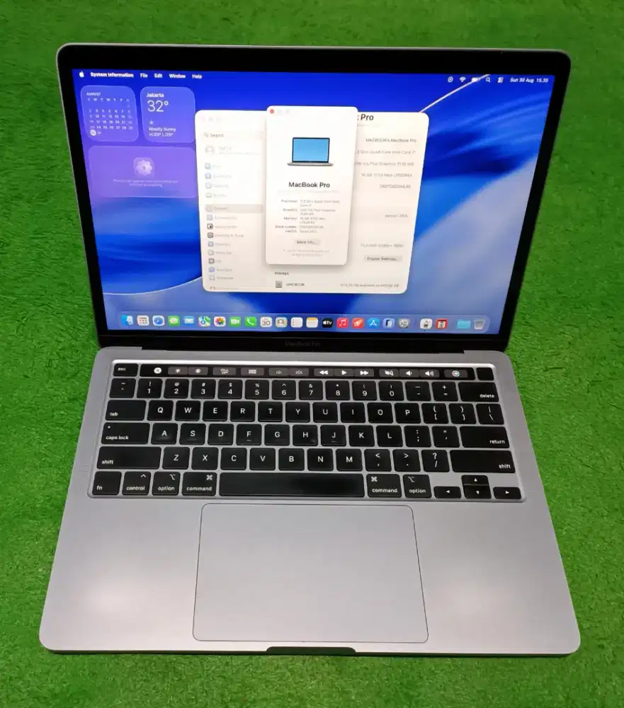 Apple MacBook Pro 2020 13inch i7 16/512 Grey Touchbar Mulus Murah