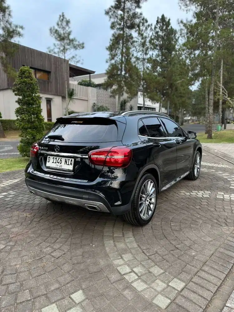 Mercedes-Benz GLA200 2019 Bensin
