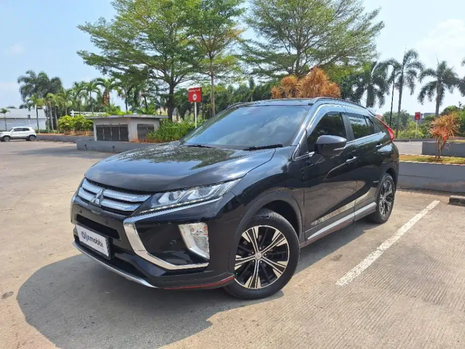 LOW DP Mitsubishi Eclipse Cross 1.5 Ultimate Bensin-AT 2019 TIP