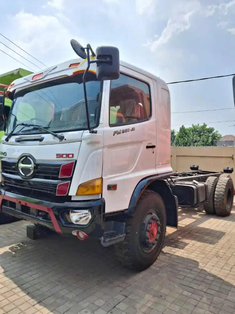 Kabin sasis Hino 500 FM 260 JD