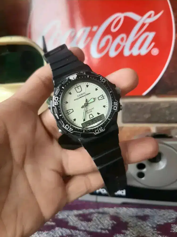Casio Aq-130w iluminator