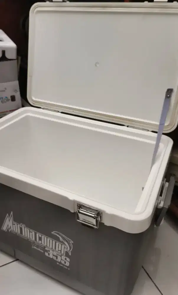 Cooler Box 33L good condition merk lion star (depok GDC)