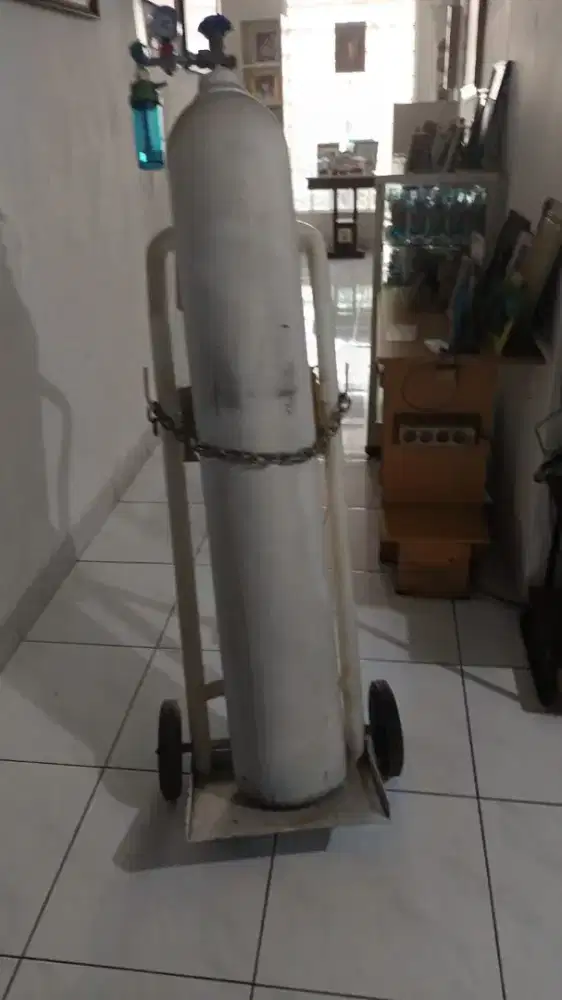 Tabung oksigen besar