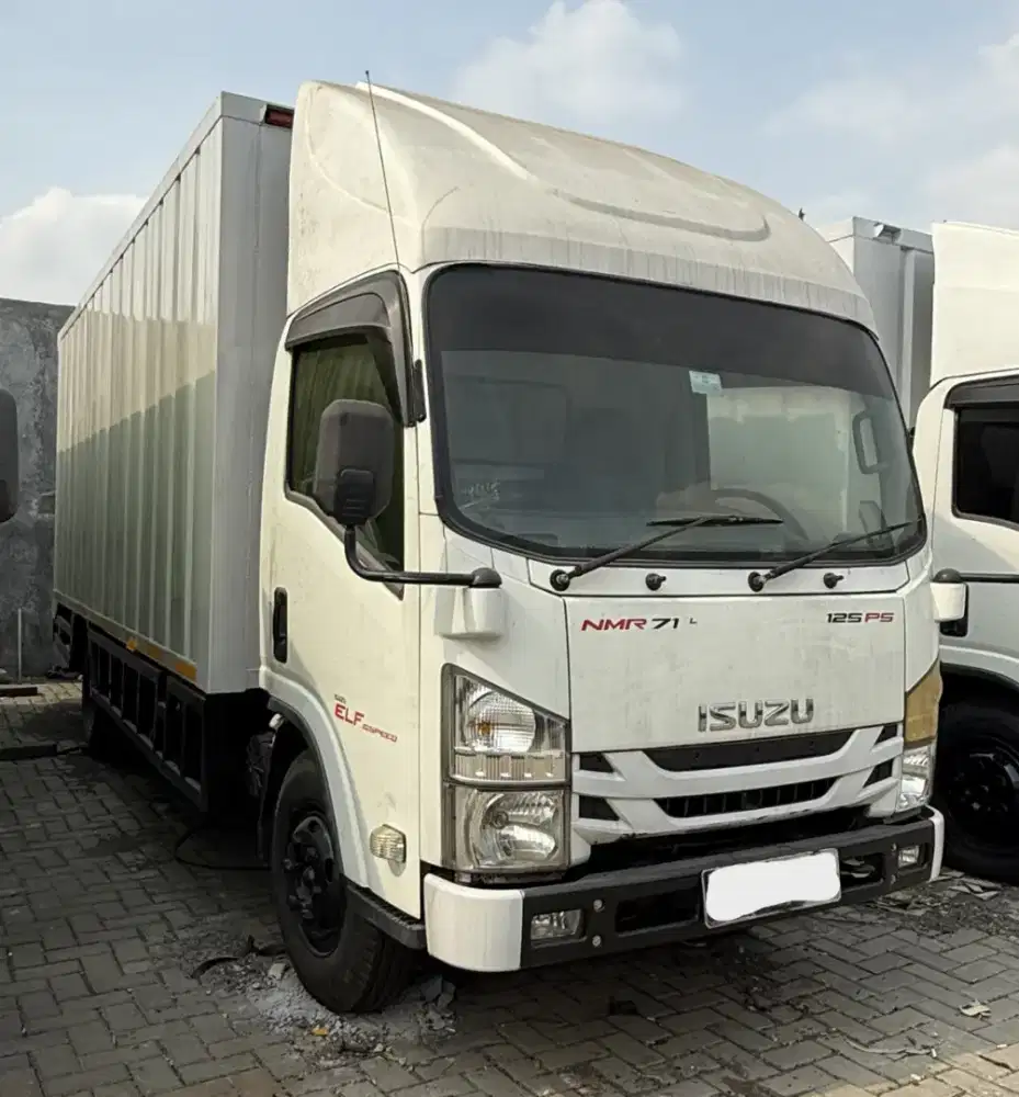 Isuzu Elf NMR L  6 Roda Box Long Chasis Tahun 2021