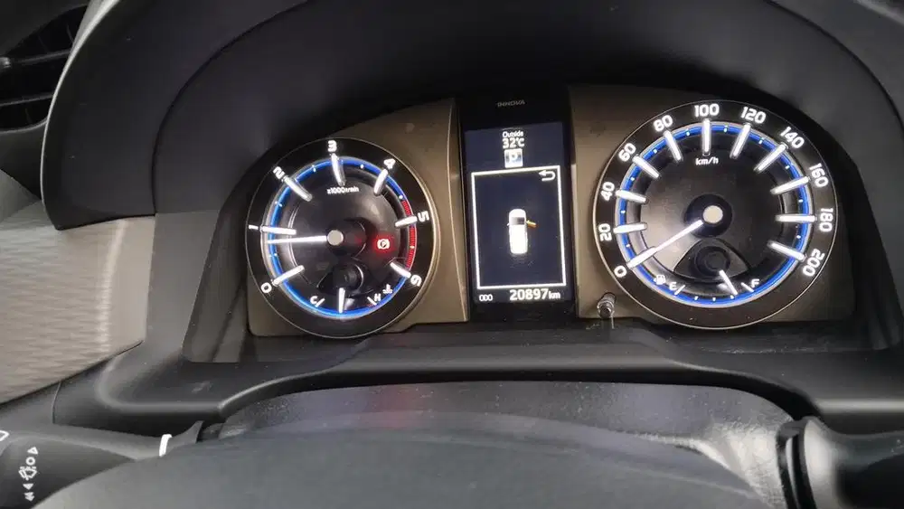 20 Rb KM Tangan 1 Diesel Matic Reborn Innova 2016 Toyota OTO 888