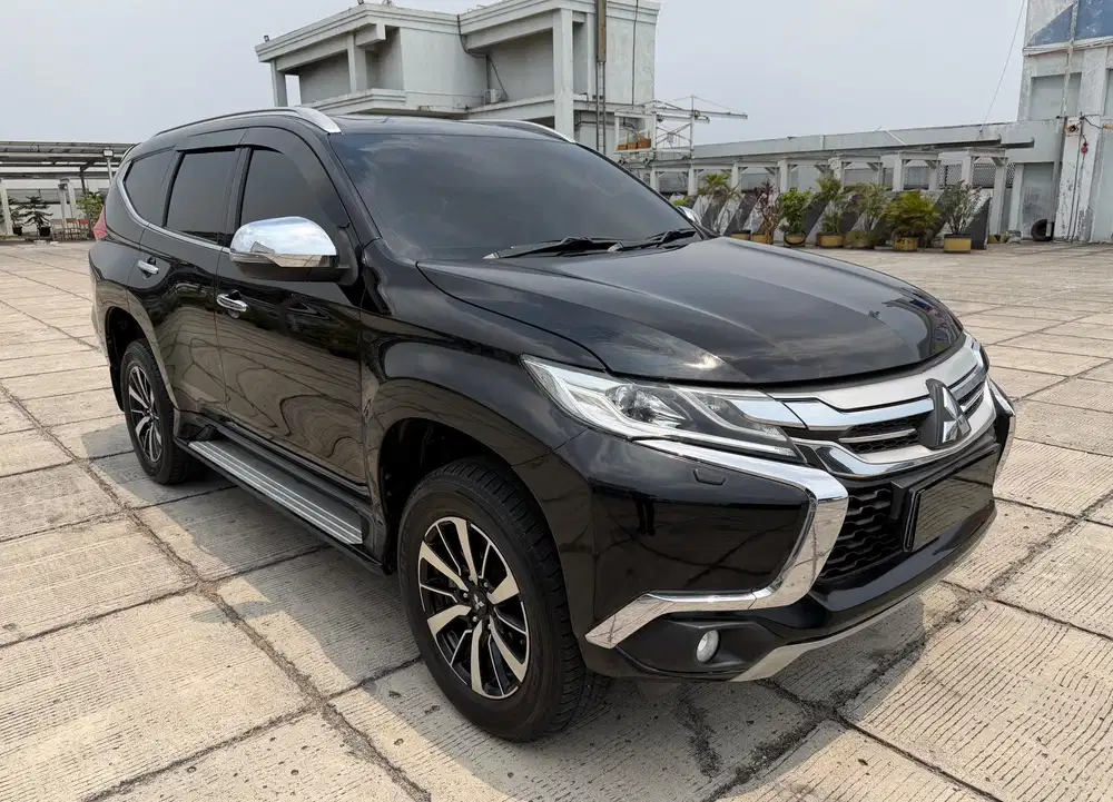MITSUBISHI PAJERO SPORT DAKAR 2016 HITAM ISTIMEWA TT 2017