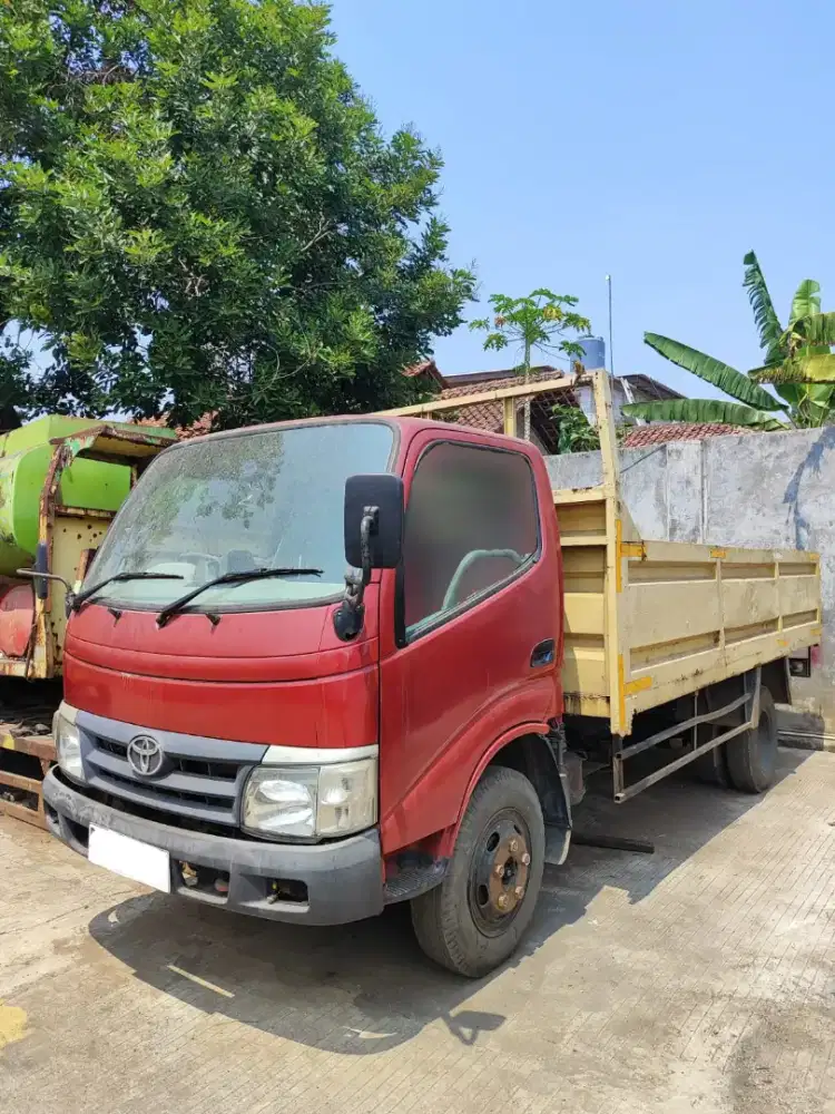 Toyota Dyna 110 ET 6 Roda Bak  Tahun  2008