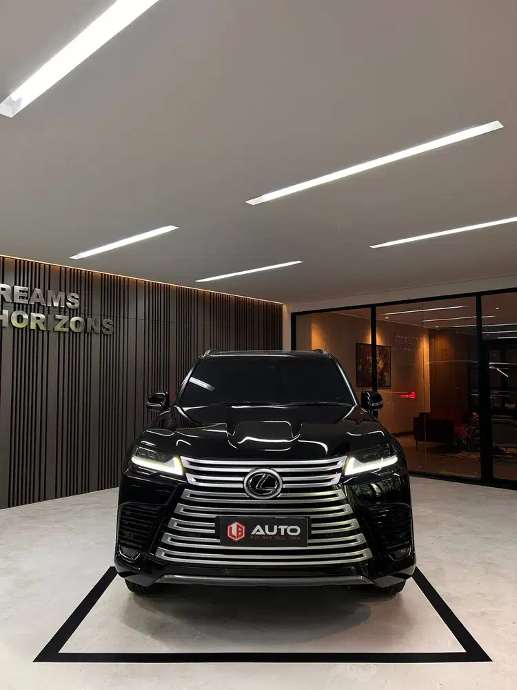 Lexus LX600 VIP 4-Seater 2023 Hitam Km6rb Nik 2022 B85LAW