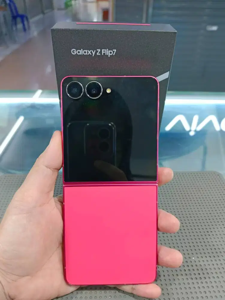 SAMSUNG GALAXY Z FLIP 7 12/256GB SECOND SEIN