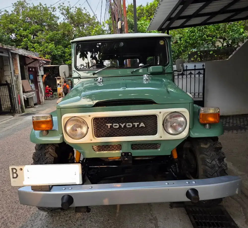 Toyota Hardtop FJ 40 1980 ANTIK