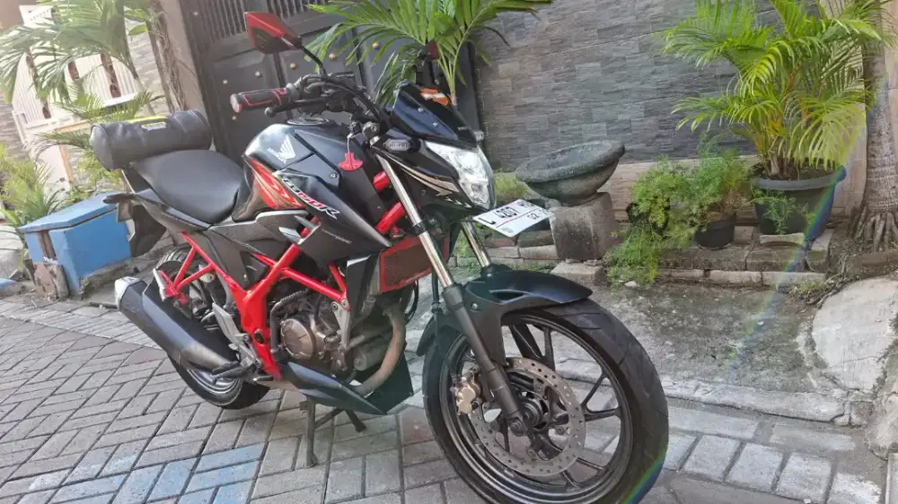 Motor Honda CB 150 R