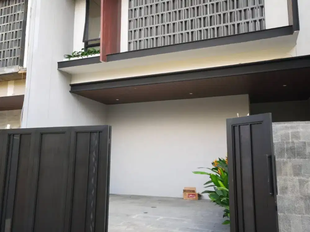 HUNIAN SEMI VILLA SANGAT STARTEGIS 3BR PRIVAT POOL NEAR SEMINYAK BALI
