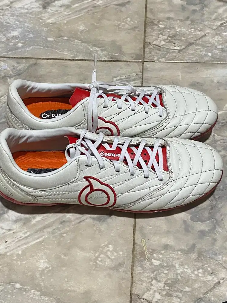 Sepatu Mini Soccer / Sepatu Bola Ortus
