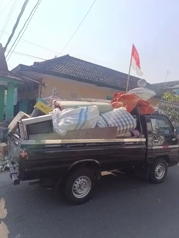 Buang puing puing jogja