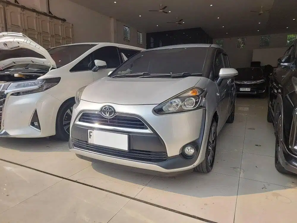 TOYOTA SIENTA V 1.5 AT CVT AUTOMATIC 1500 CC TAHUN 2016