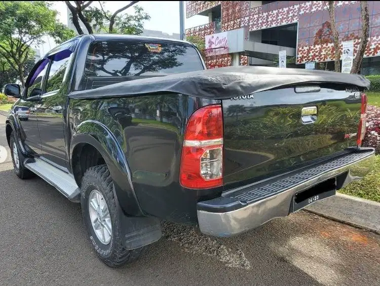TOYOTA HILUX TYPE G M/T 4X4