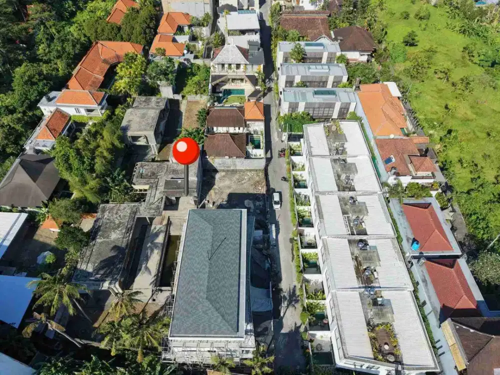 DI JUAL BANGUNAN KOMPLEK VILLA SETENGAH JADI Jl.PANTAI BERAWA CANGGU.