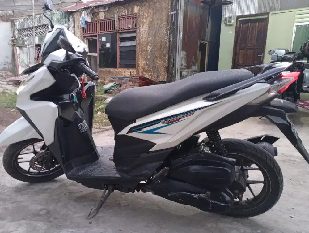 VARIO OLD LED 125