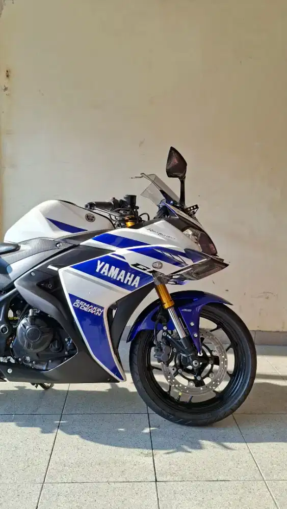 YAMAHA R25 GP EDISI