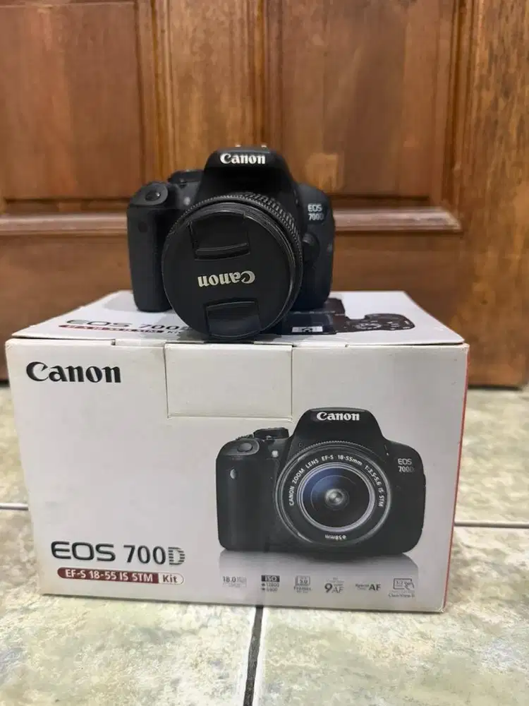 Kamera Canon EOS 700D