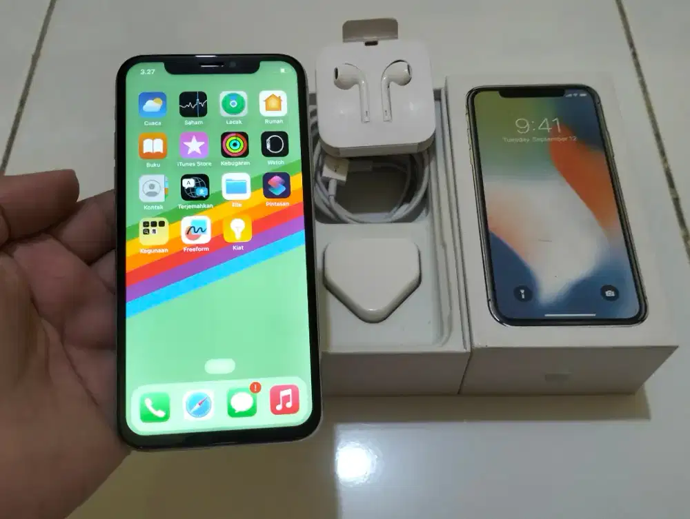 BU iPHONE X 64GB White 4G LTE Lengkap Mulus iCloud Kosong ALL Operator