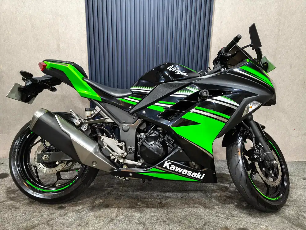 Ninja 250 fi 2017 SE istimewa mulus terawat siap pakai...