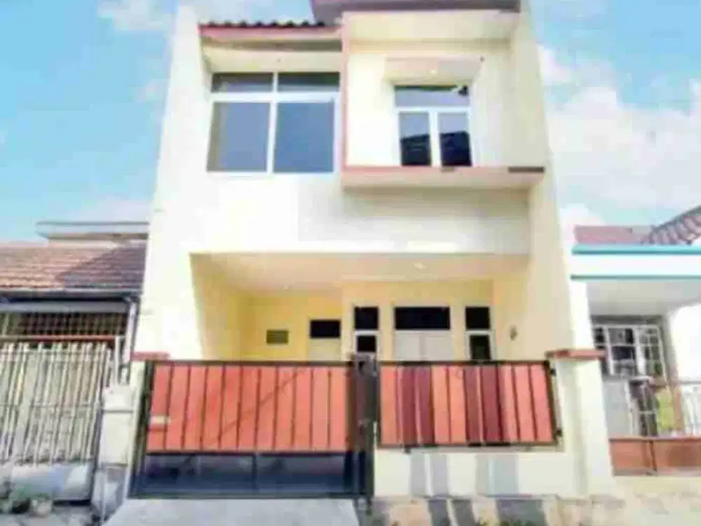 Di jual murah rmh baru 2 lantai komplek Cipondoh makmur tangerang.