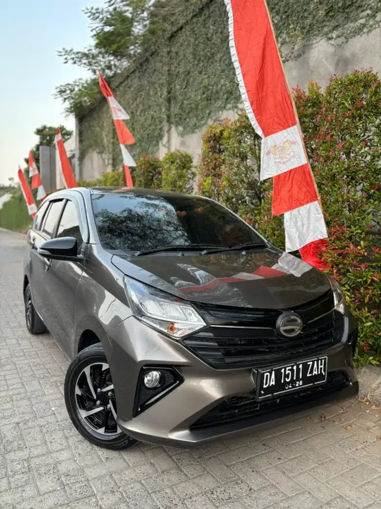 Sigra R tipe tertinggi