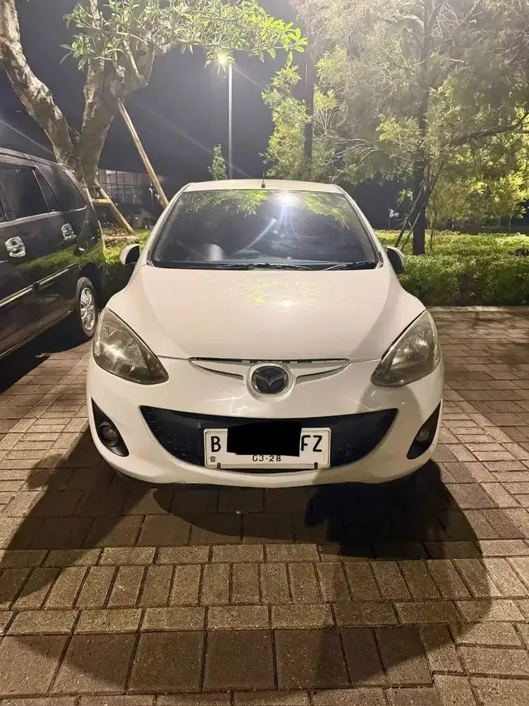 Jual Mazda 2 Sport 2013 Matic – Putih Mulus, KM 130rb
