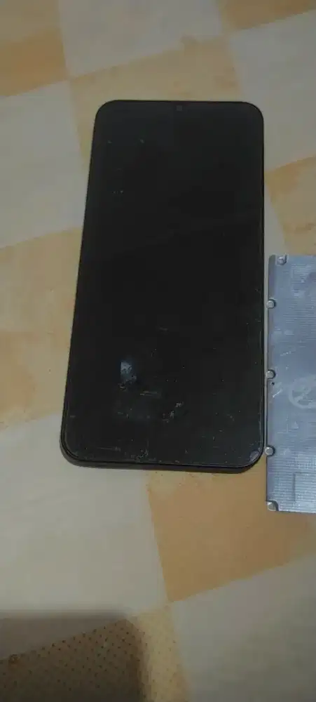 Infinix Hot 8 X653C Housing+ lcd+Baterai original(Kanibalan)