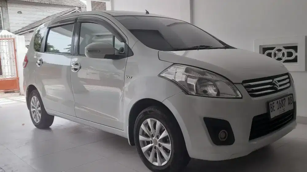 Dijual Ertiga GX matic 2013 ori