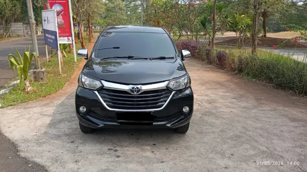 Avanza AT 1.3 G Hitam