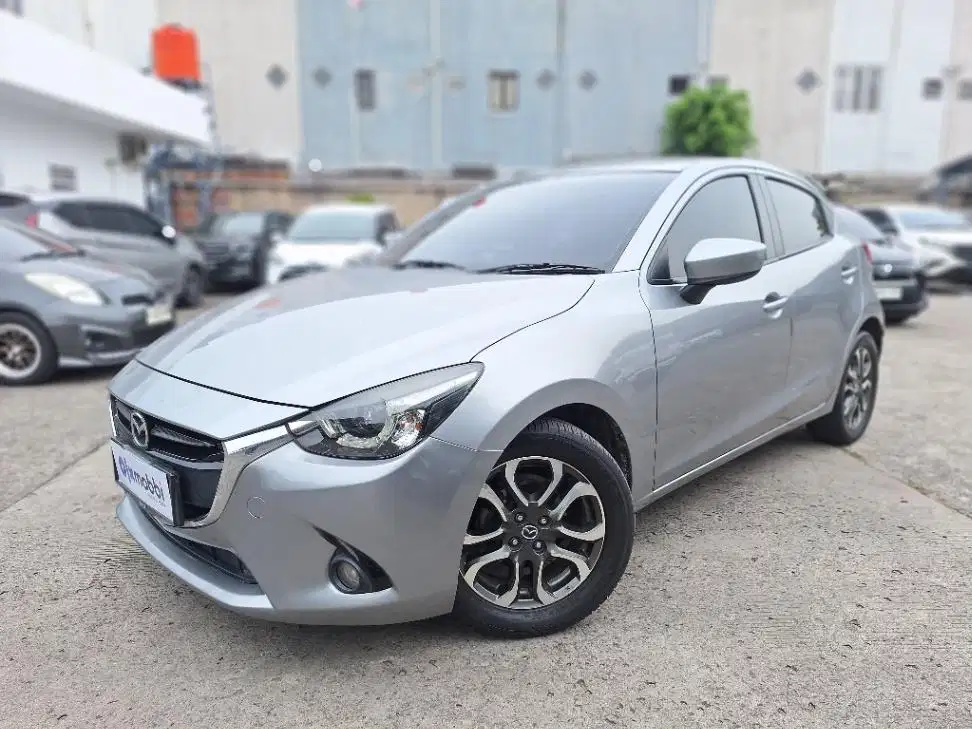 KM Rendah - Mazda 2 1.5 R Bensin-AT 2017