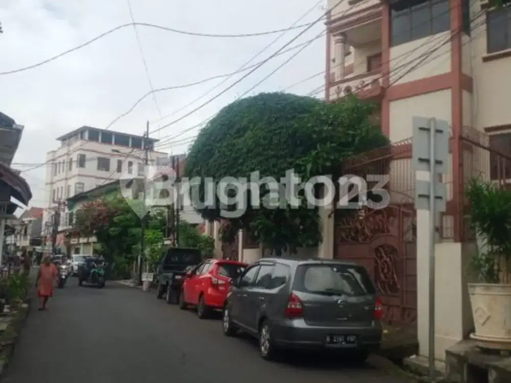 Gedung Bagus 4 lantai. Jl Kramat Lontar Ujung Senen Jakarta Pusat