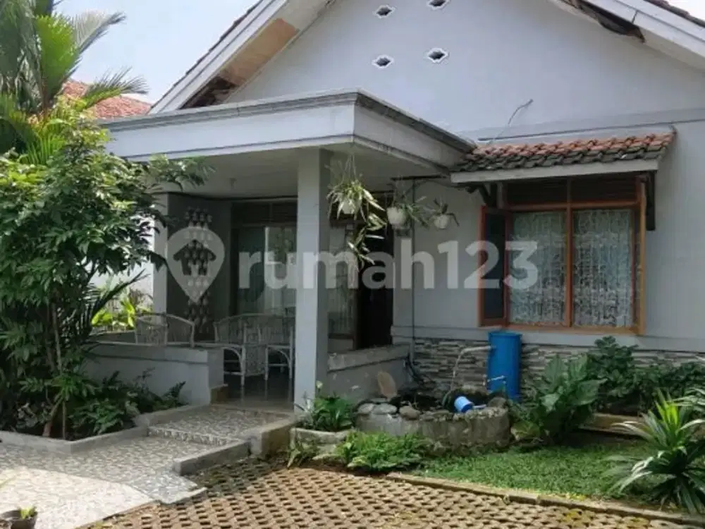 Rumah Nuansa Classic Dengan Lahan Luas Di Cilendek Bogor Barat