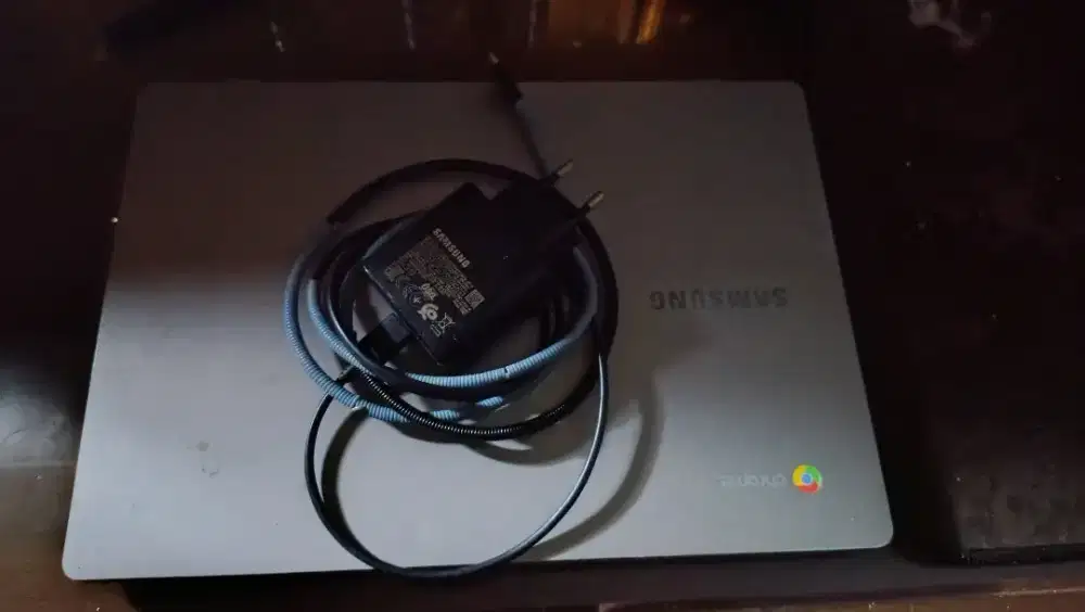 Samsung Chromebook 4 vignette sisanya normal