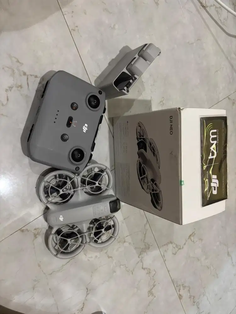 Dji neo 1 fly more combo