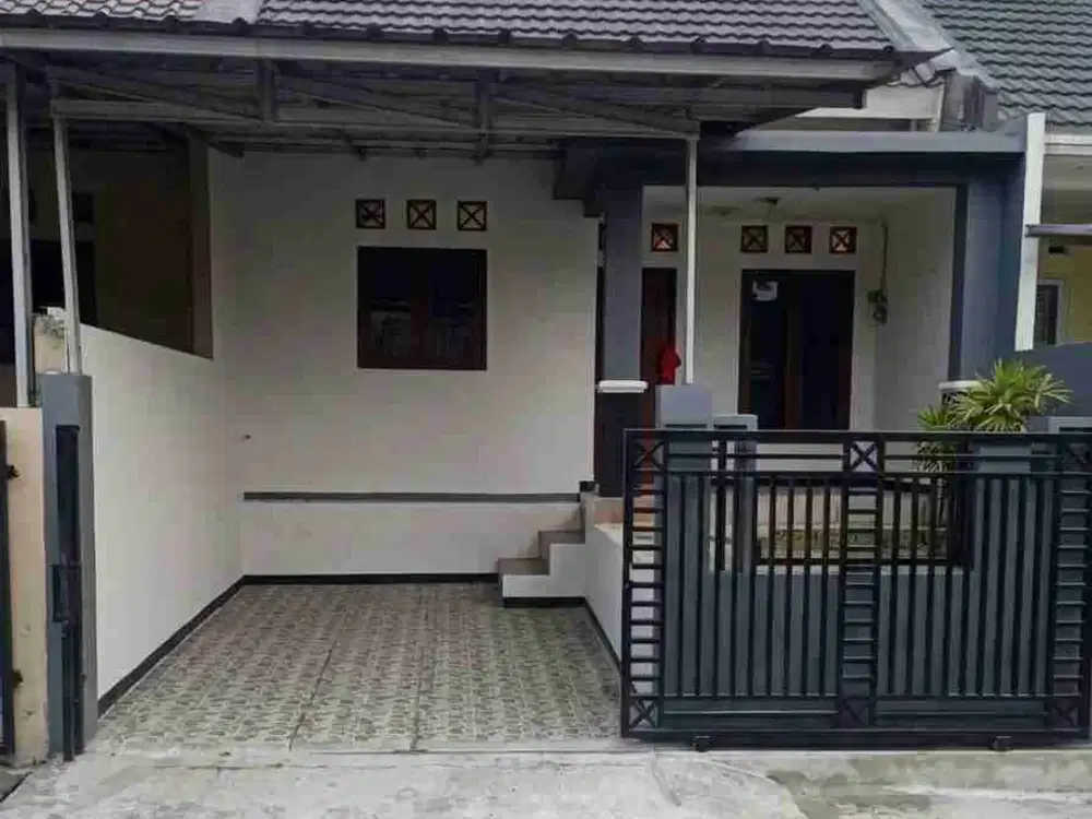 Rumah siap huni lokasi strategis dalam Komplek Griya Jakarta Pamulang Tangsel