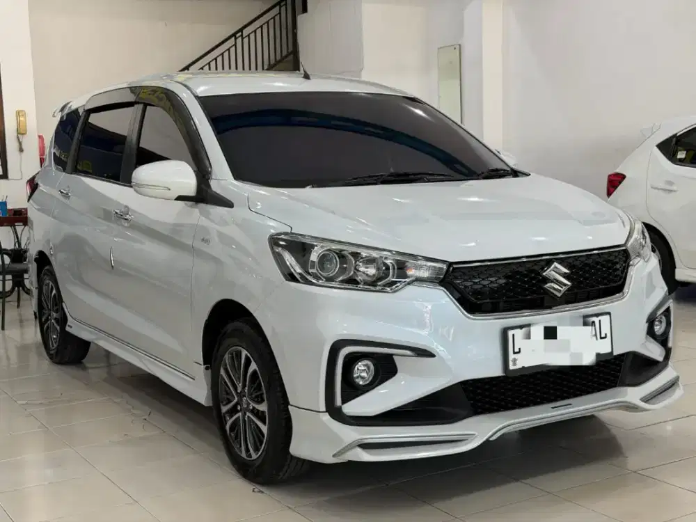 Suzuki Ertiga GT Sport Hybrid 2023 Matic Putih Istimewa