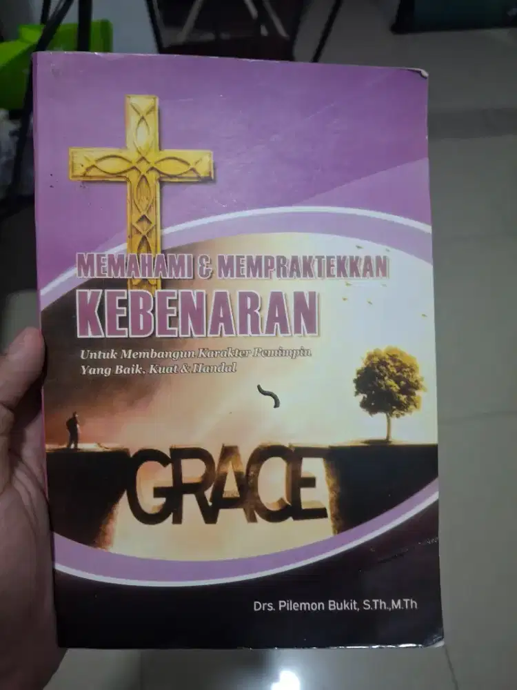 Buku Agama Kristen Khusus Anak Kuliah