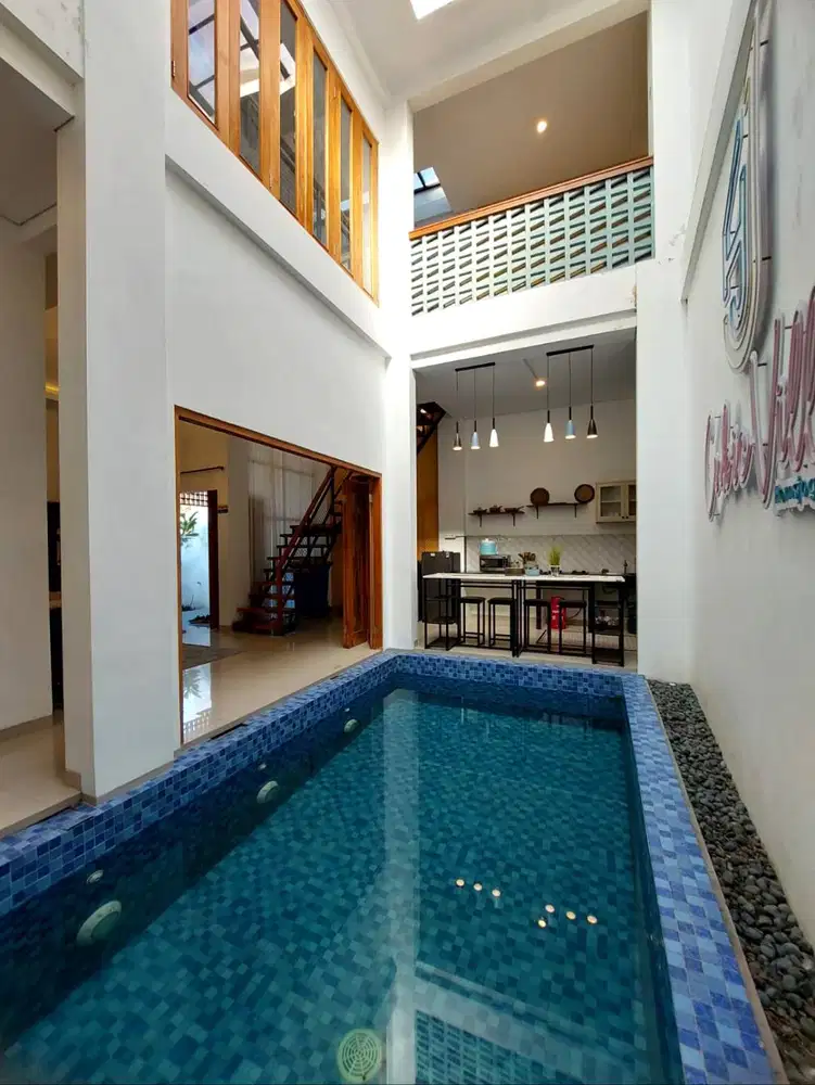 Rumah dengan Kolam Renang dekat Hyatt Regency Palagan