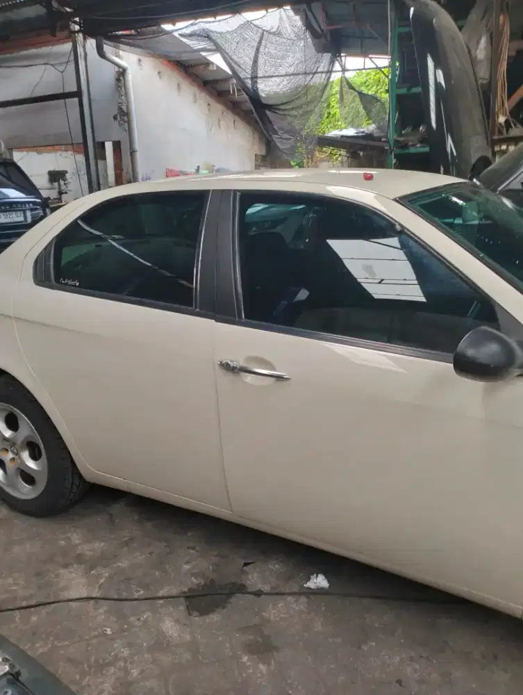 Toko khusus pasang kaca film mobil