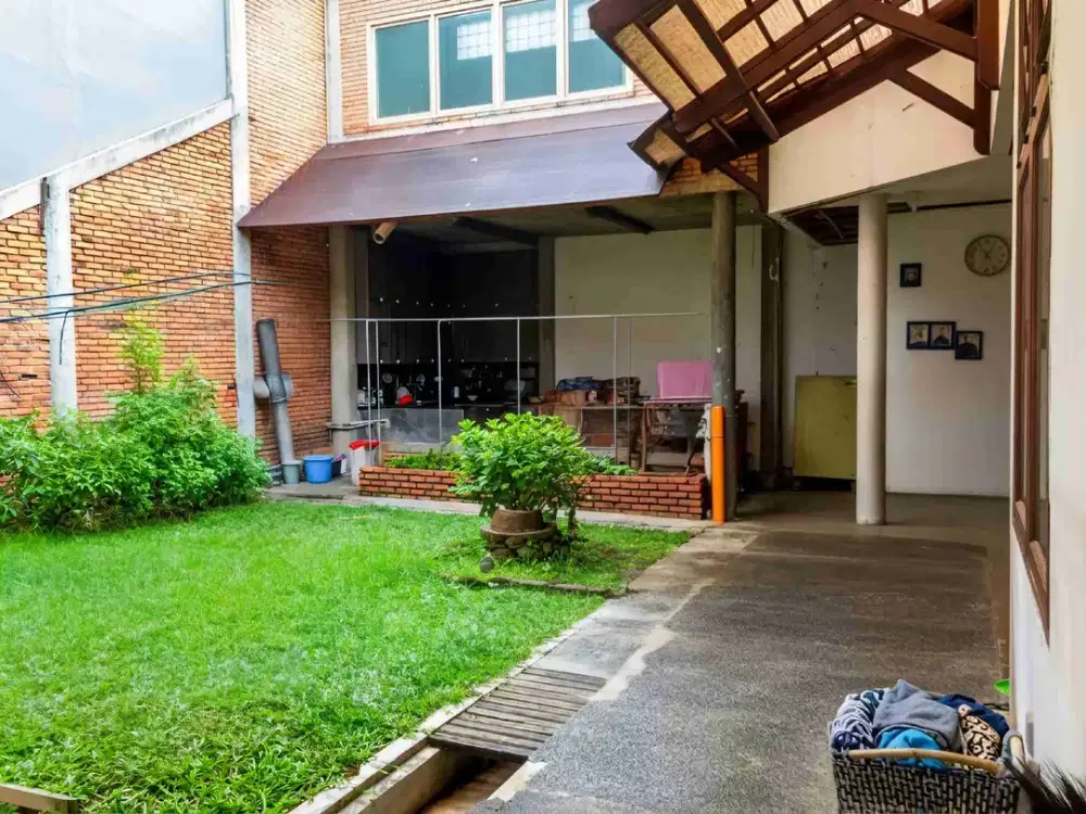 Rumah Lama Hitung Tanah Di Larangan Indah Ciledug Tangerang