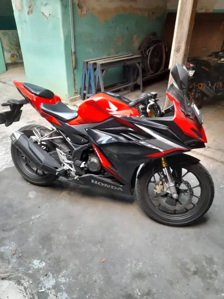 Jual cbr150R pre loved
