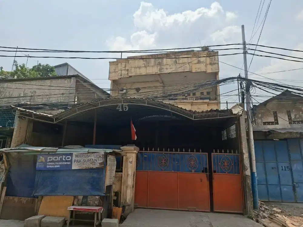 Disewakan Rumah 3 Lantai / Gudang / Kantor – Penjaringan Jakarta Utara
